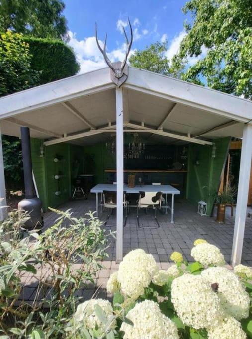 Spot Elst Vakantiehuis Exterior photo